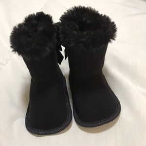 Black Baby Koala size 3 toddler girl boots